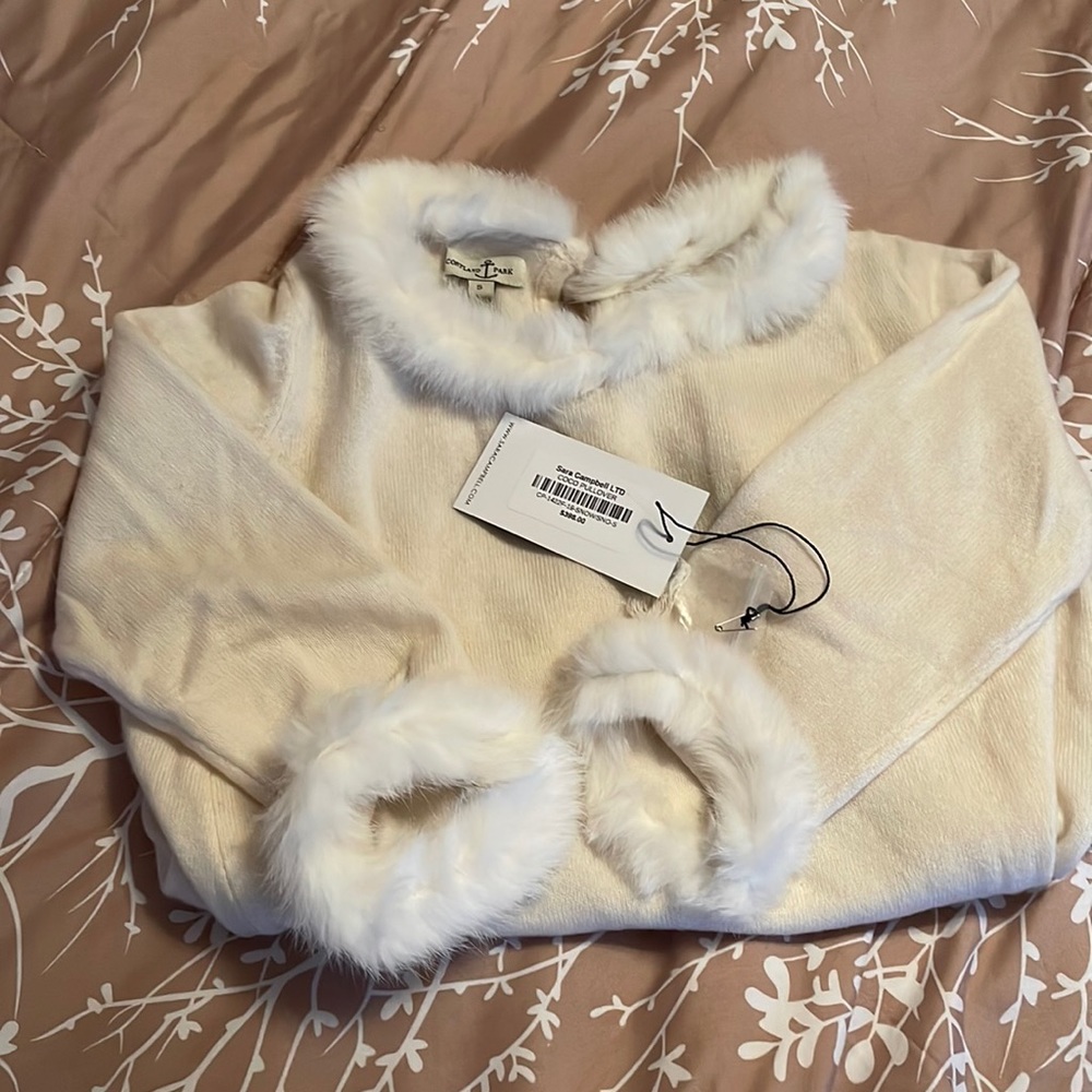 Sara Campbell 100% cashmere sweater with fluffy details. NWT .
